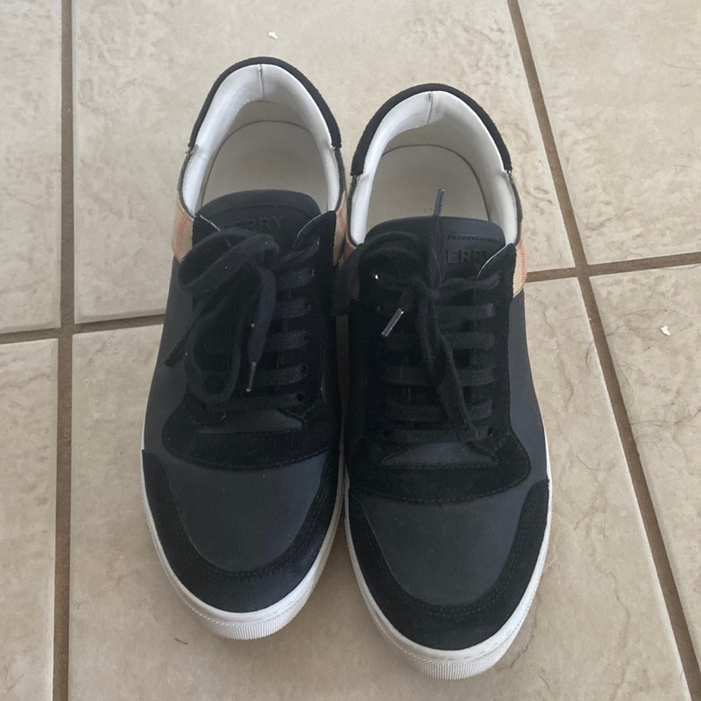 Mens Burberry sneakers size 43